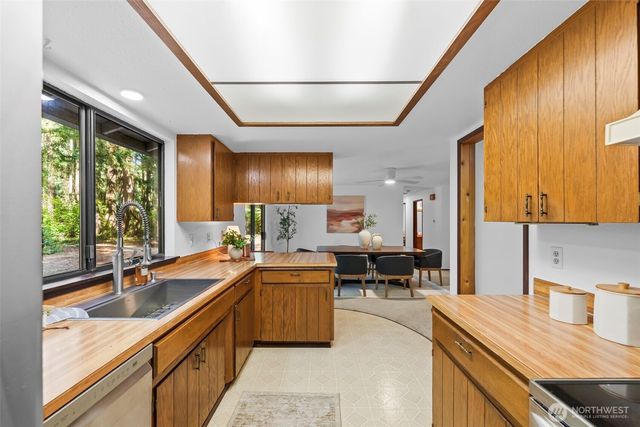 940 9th Avenue, Fox Island, WA 98333