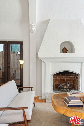 6356 Drexel Avenue, Los Angeles, CA 90048
