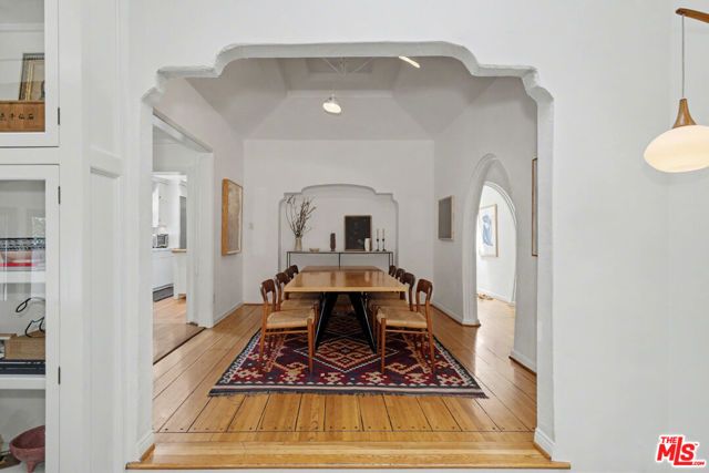 6356 Drexel Avenue, Los Angeles, CA 90048