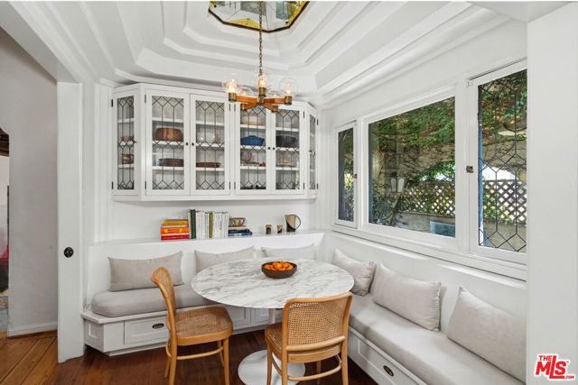 6356 Drexel Avenue, Los Angeles, CA 90048