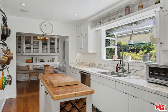 6356 Drexel Avenue, Los Angeles, CA 90048