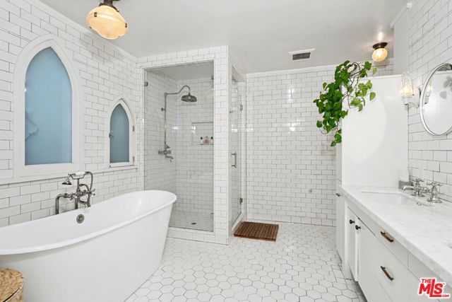 6356 Drexel Avenue, Los Angeles, CA 90048
