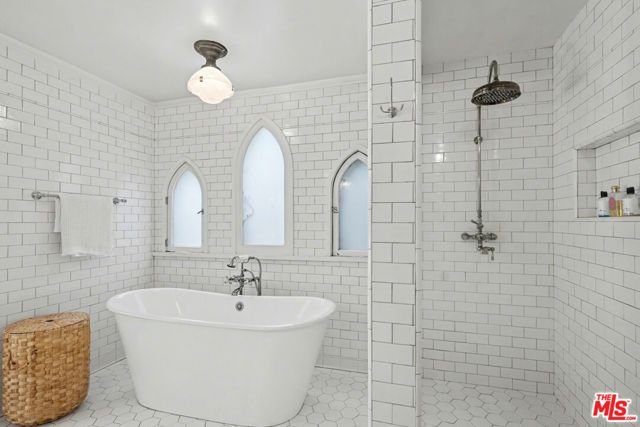 6356 Drexel Avenue, Los Angeles, CA 90048