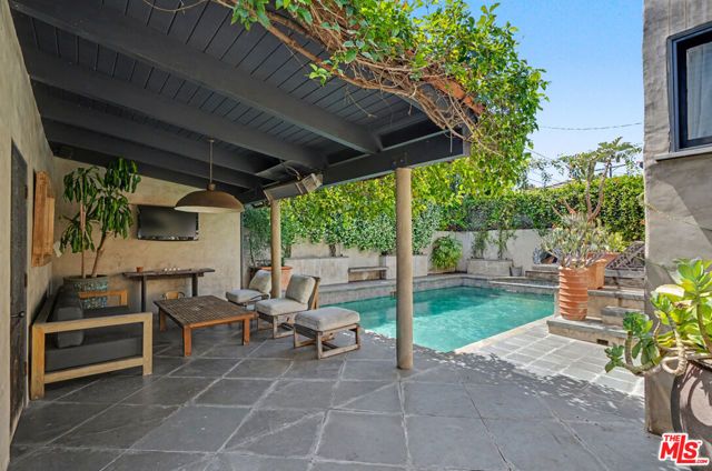 6356 Drexel Avenue, Los Angeles, CA 90048