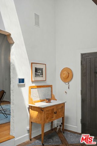 6356 Drexel Avenue, Los Angeles, CA 90048