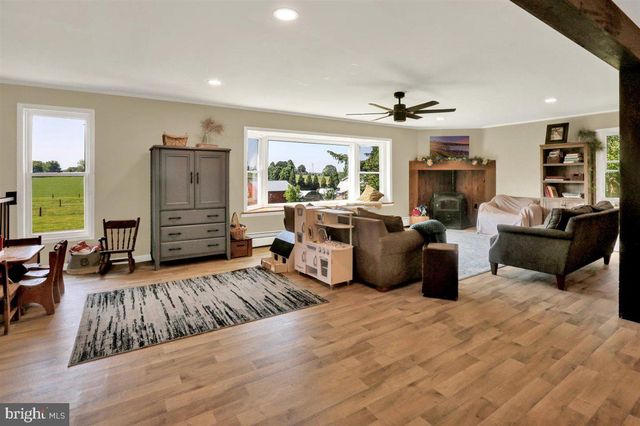 17-19 MARTICVILLE RD, Lancaster, PA 17603
