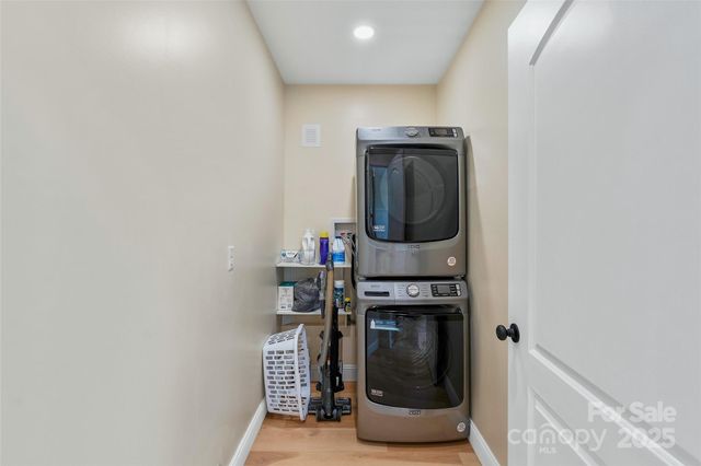 153 Chetan Way, Lake Lure, NC 28746