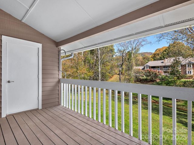 8 Willow Tree Run 8, Asheville, NC 28803