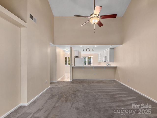 8 Willow Tree Run 8, Asheville, NC 28803