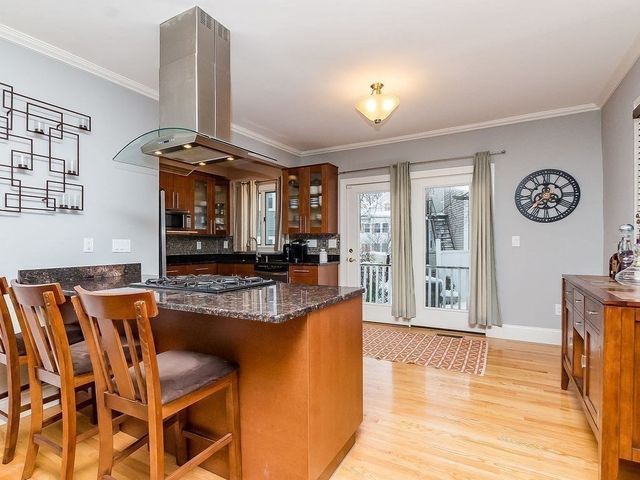 51 Eliot St 51, Watertown, MA 02472