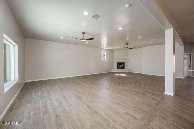 104 CHALK MOUNTAIN Court, Santa Teresa, NM 88008
