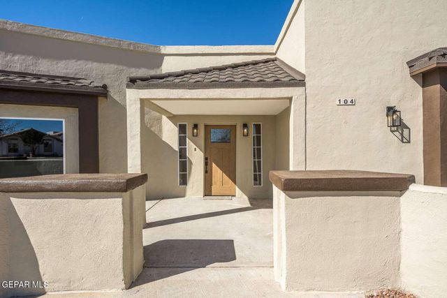 104 CHALK MOUNTAIN Court, Santa Teresa, NM 88008