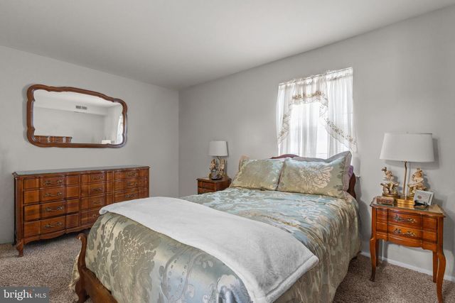 600 HAZELL LN, Philadelphia, PA 19116