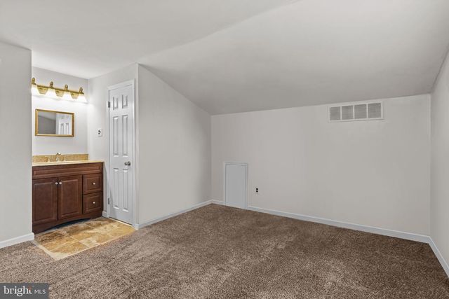 600 HAZELL LN, Philadelphia, PA 19116