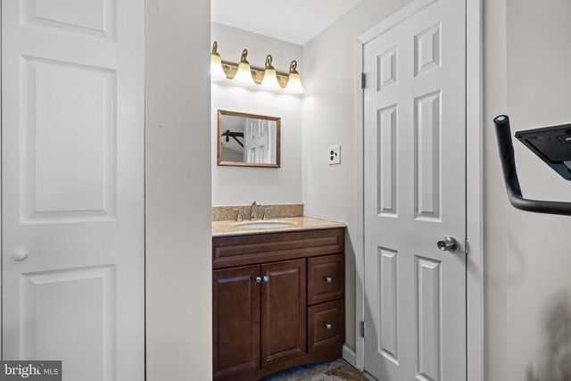 600 HAZELL LN, Philadelphia, PA 19116