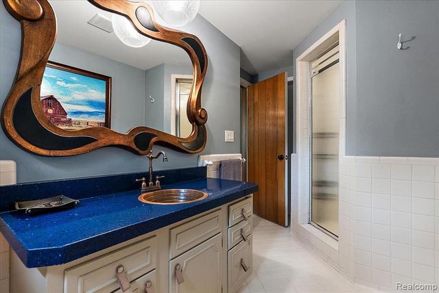 4170 Sandy Lane, Bloomfield Hills, MI 48301
