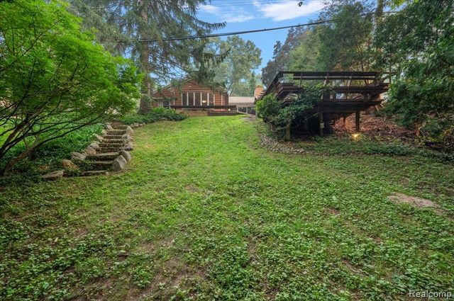 4170 Sandy Lane, Bloomfield Hills, MI 48301