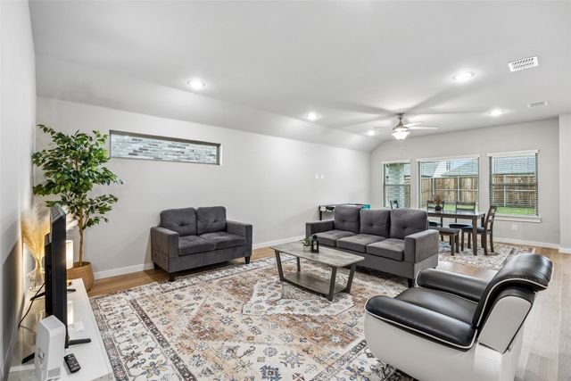 383 Silver Springs Lane, Lavon, TX 75166