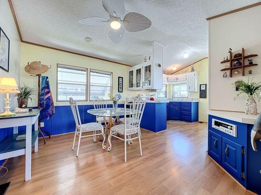 Image 16 of property listing at 3333 26TH AVENUE E 1099, Bradenton, FL 34208