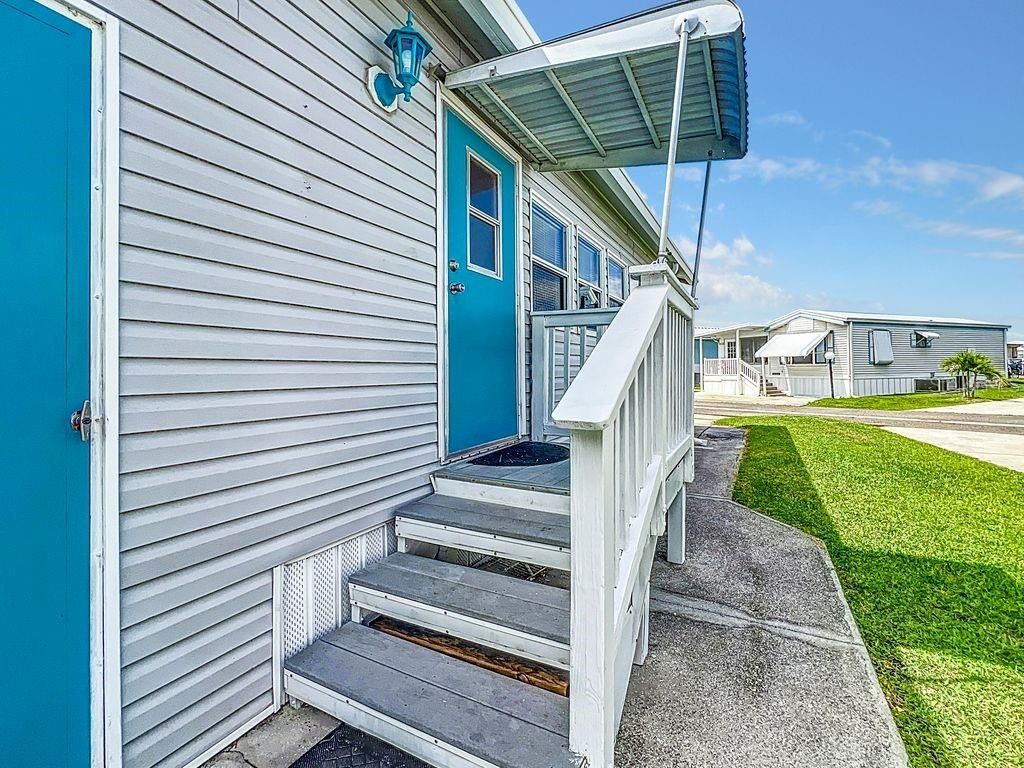 Image 36 of property listing at 3333 26TH AVENUE E 1099, Bradenton, FL 34208