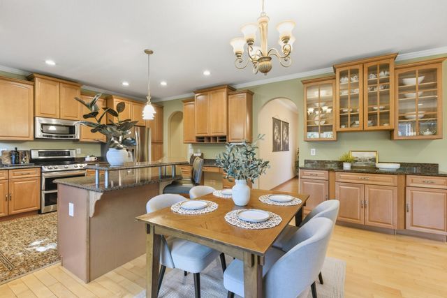 301 Plymouth Road, Minnetonka, MN 55305