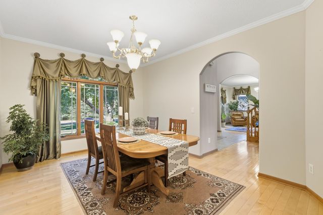 301 Plymouth Road, Minnetonka, MN 55305