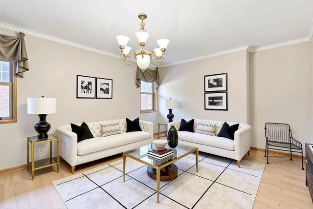 301 Plymouth Road, Minnetonka, MN 55305