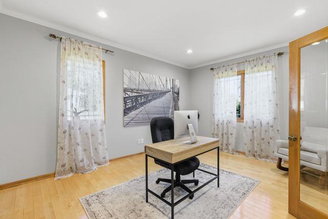 301 Plymouth Road, Minnetonka, MN 55305