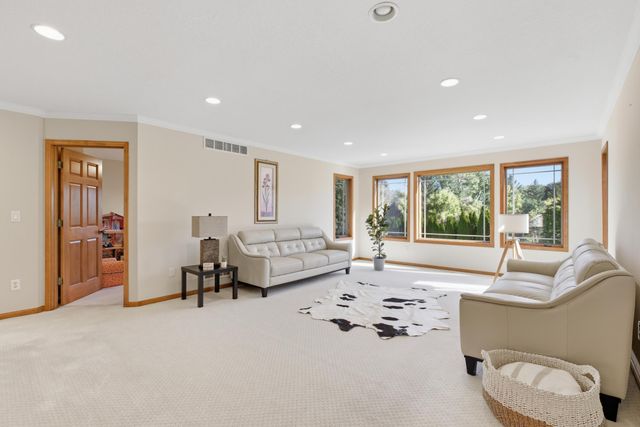 301 Plymouth Road, Minnetonka, MN 55305