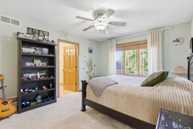 301 Plymouth Road, Minnetonka, MN 55305