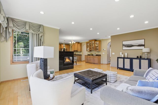 301 Plymouth Road, Minnetonka, MN 55305