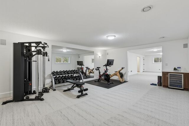 301 Plymouth Road, Minnetonka, MN 55305