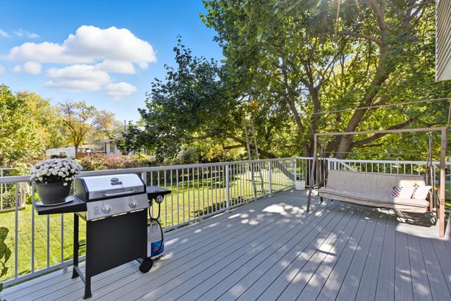 301 Plymouth Road, Minnetonka, MN 55305