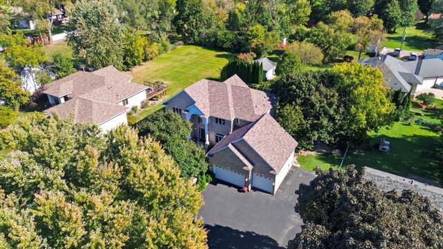 301 Plymouth Road, Minnetonka, MN 55305