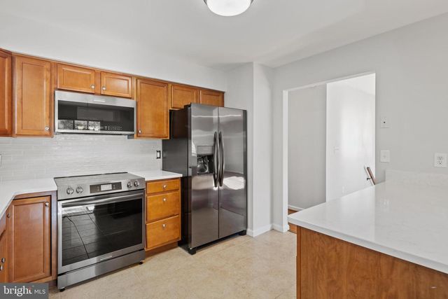 100 OAK DR, Annapolis, MD 21403