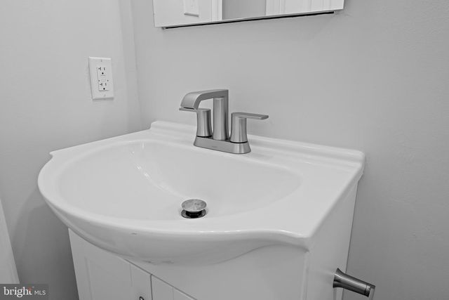 100 OAK DR, Annapolis, MD 21403