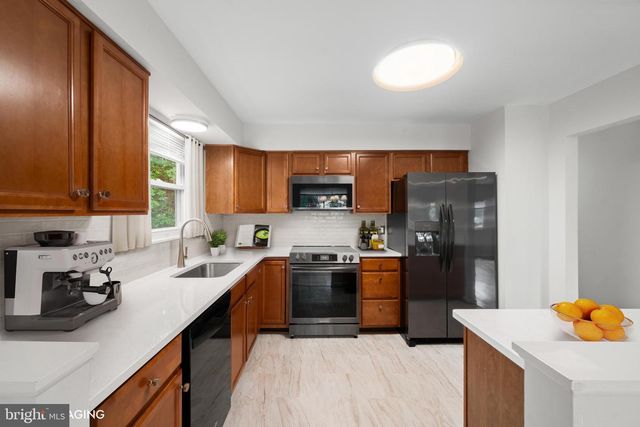 100 OAK DR, Annapolis, MD 21403