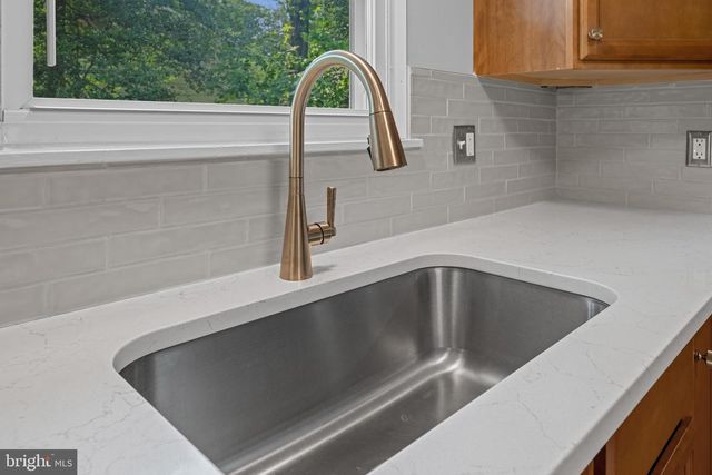 100 OAK DR, Annapolis, MD 21403
