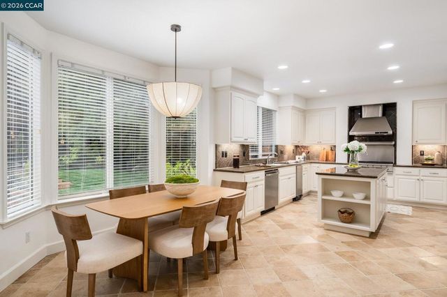 298 298 Sullivan Ct, Pleasanton, CA 94566