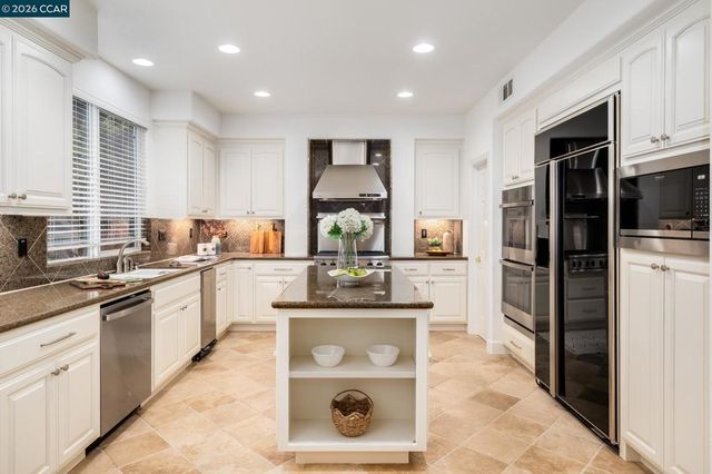 298 298 Sullivan Ct, Pleasanton, CA 94566