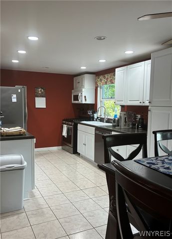 3979 Ridgelea Drive, Newfane, NY 14094
