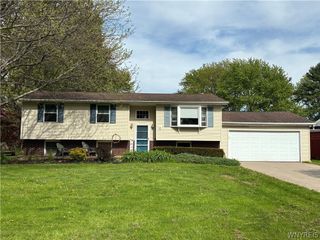 3979 Ridgelea Drive, Newfane, NY 14094
