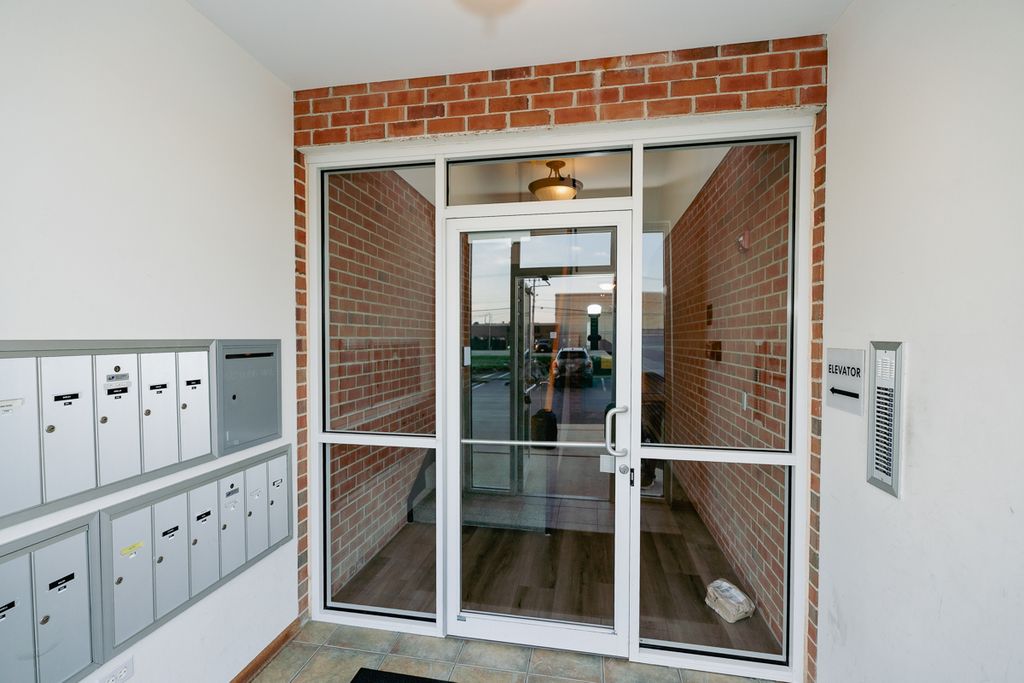5550 115th Street 101, Oak Lawn, IL 60453 — photo 2