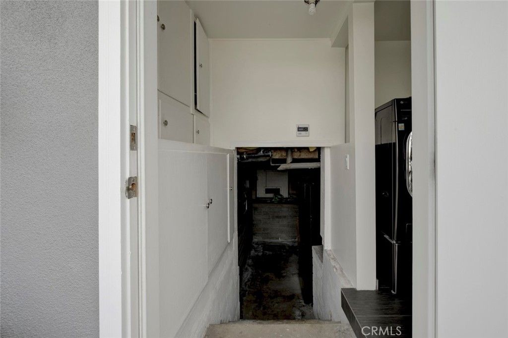 Image 31 of property listing at 6911 Valmont Street, Tujunga, CA 91042