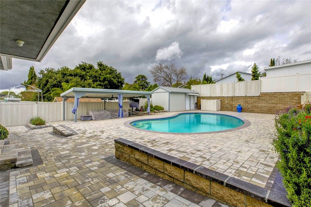 Image 33 of property listing at 6911 Valmont Street, Tujunga, CA 91042