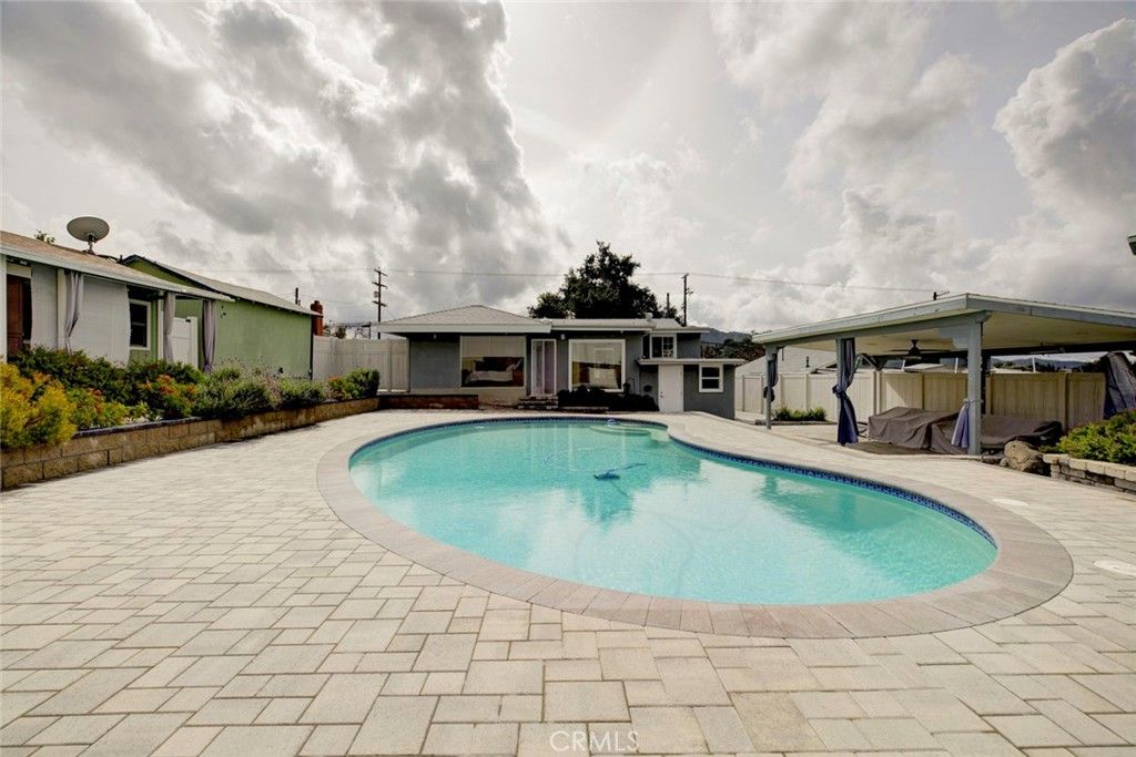 Image 35 of property listing at 6911 Valmont Street, Tujunga, CA 91042