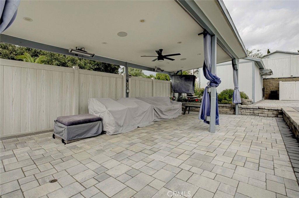 Image 37 of property listing at 6911 Valmont Street, Tujunga, CA 91042