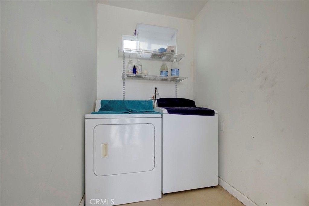 Image 39 of property listing at 6911 Valmont Street, Tujunga, CA 91042