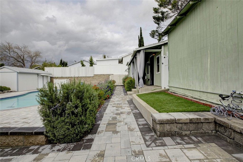 Image 40 of property listing at 6911 Valmont Street, Tujunga, CA 91042