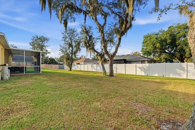 1211 LAKE LOOP, Winter Haven, FL 33880